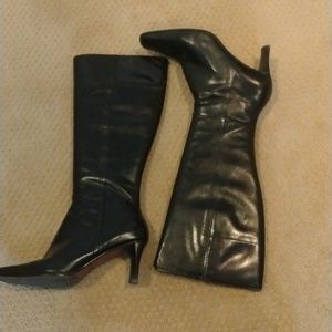 Nine West New Landing black leather heel boots size 7